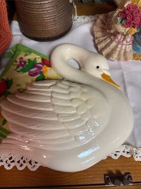 Grandma Core Swan